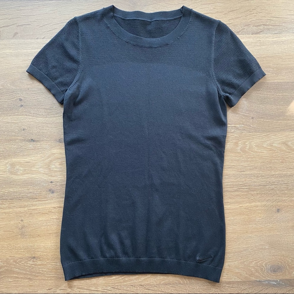 Nike Black Sheer Sleeve Knit T-Shirt - Small